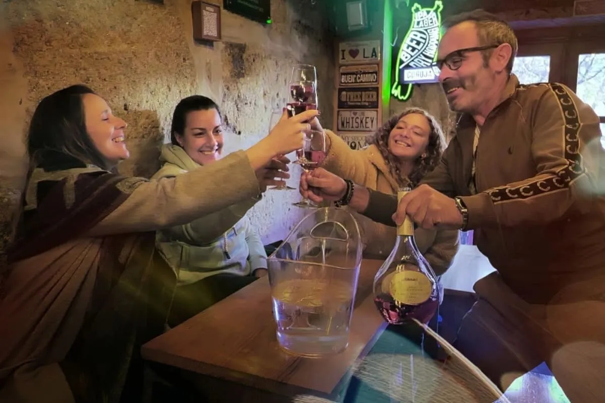 Tour Gastronómico en Oporto con degustación de platos y vinos locales